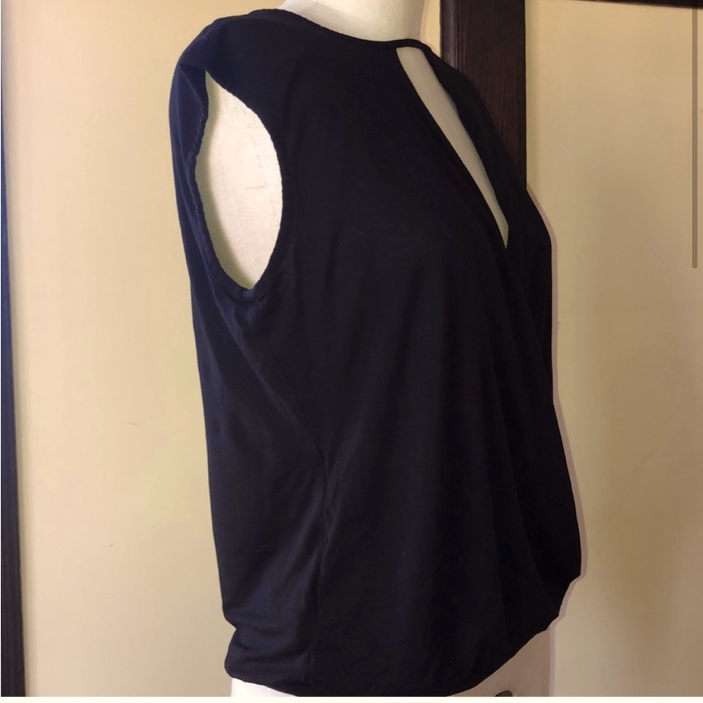 BCBGMaxAzria Top - Picture 2 of 4